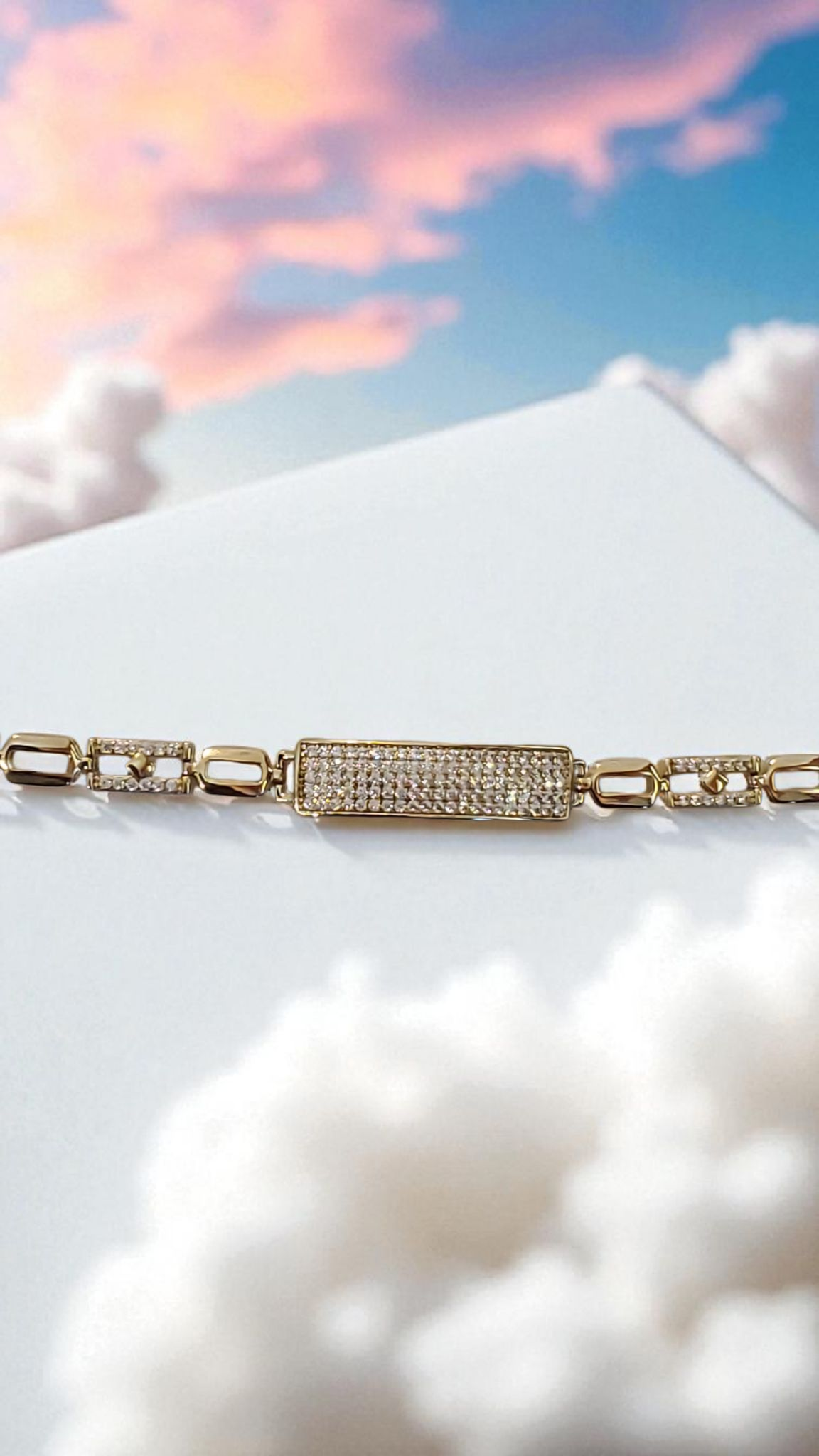 Brilliant Plate Bracelet