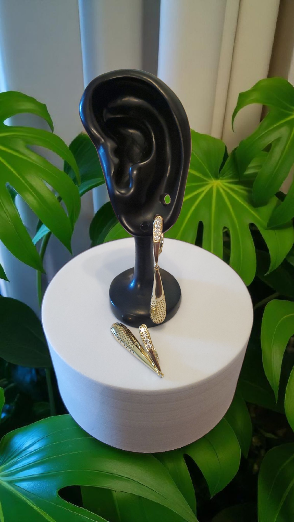 Hollow Tear Earrings