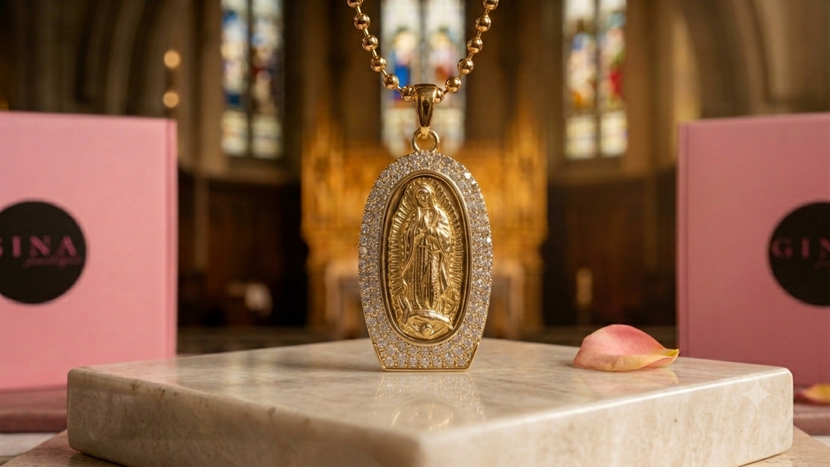 Gold-platted virgin mary pendant necklace