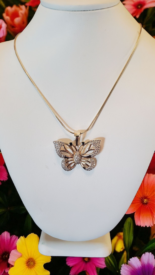 Cadena con Mariposa